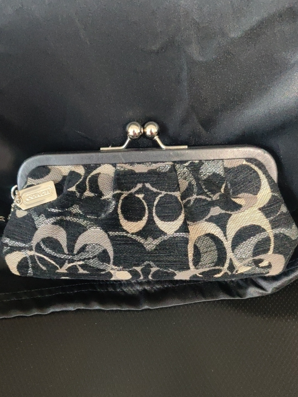 Coach Signature Kiss‑Lock Clutch – Black & Beige – Vintage – Rare – EUC